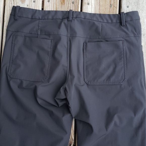 Lululemon Men's ABC Pant size 36 Charcoal Gray - Picture 4 of 6